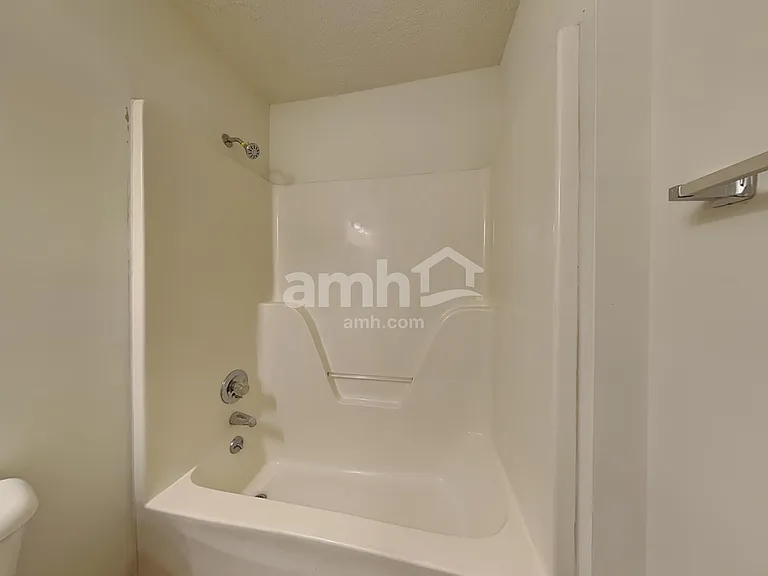 2335 Fosterdale West Ln — Photo 16