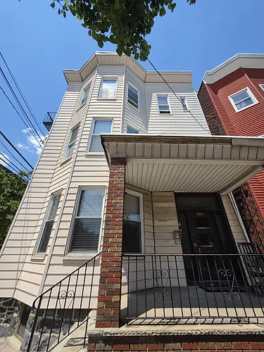 1801 Summit Ave #3F Photo 1