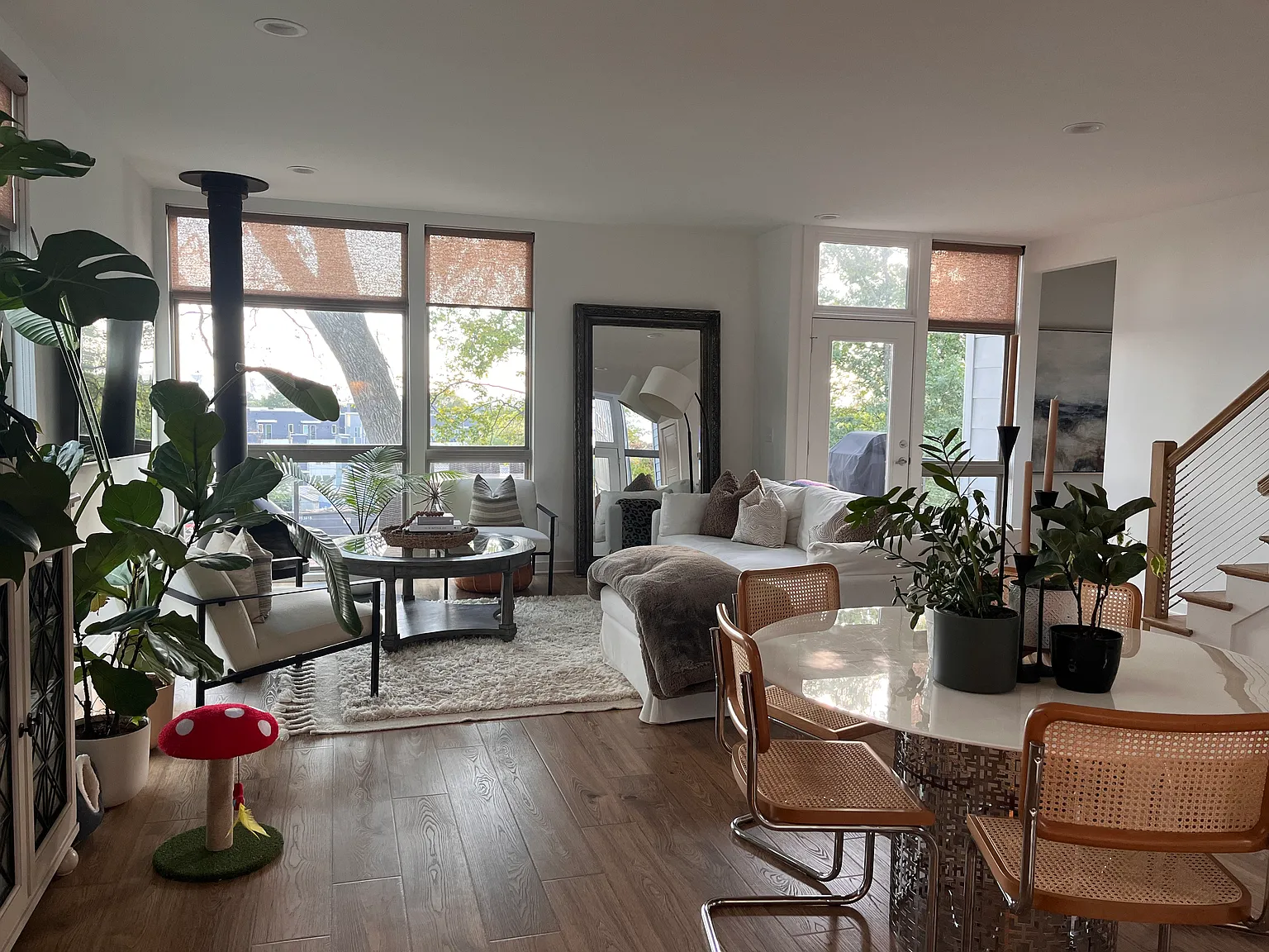 3069 Edwin Cir — Photo 2