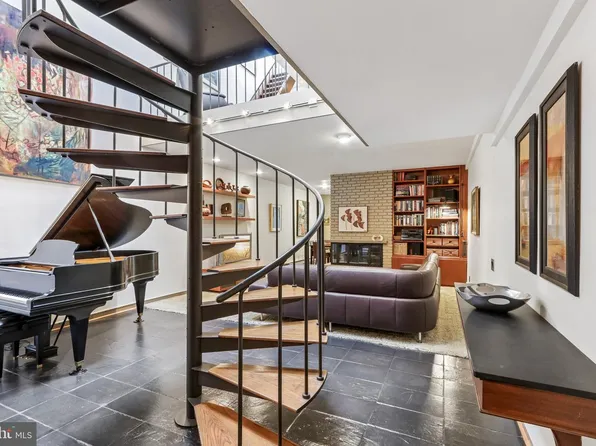 2014 Lombard St, Philadelphia, PA 19146
