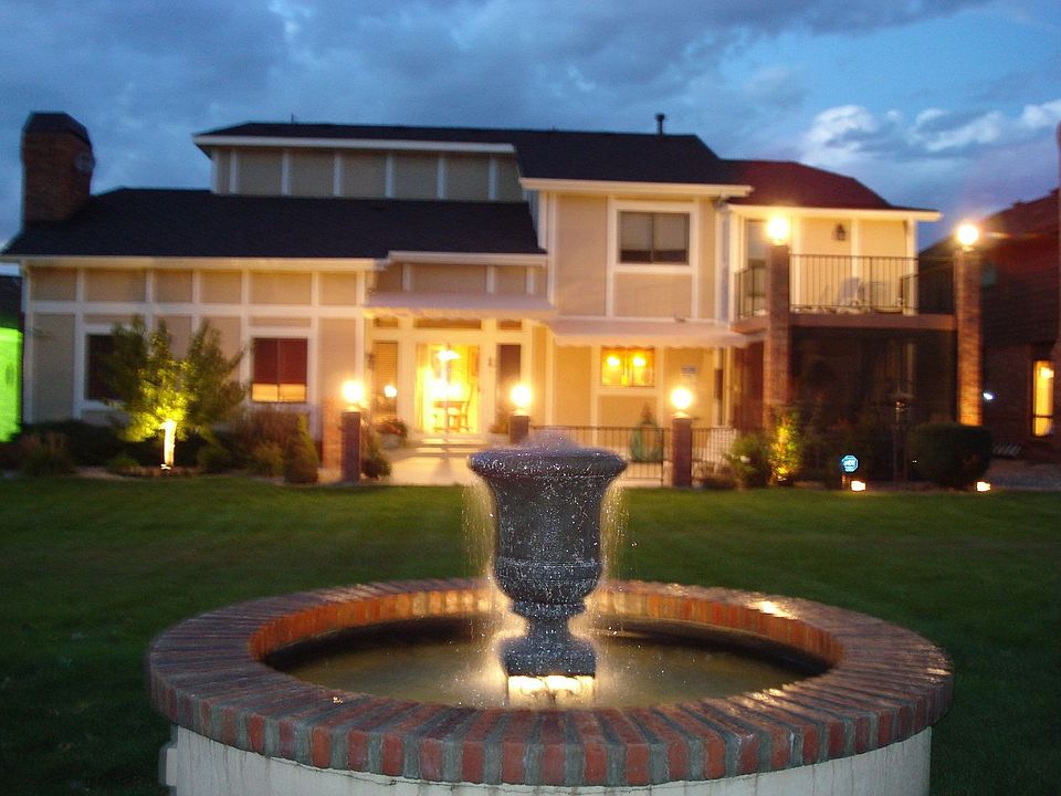 view of back from private golf course