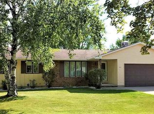 412 S Saint Bernard Dr, De Pere, WI 54115