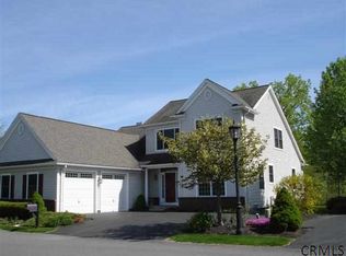 10 Claire Cmns, Slingerlands, NY 12159
