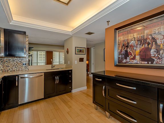 4th image of 2900 NE 14th Street Cswy APT 810