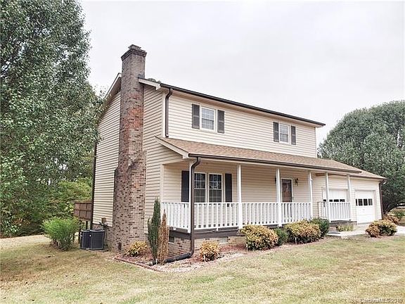 3rd image of 308 Ashley Dr
