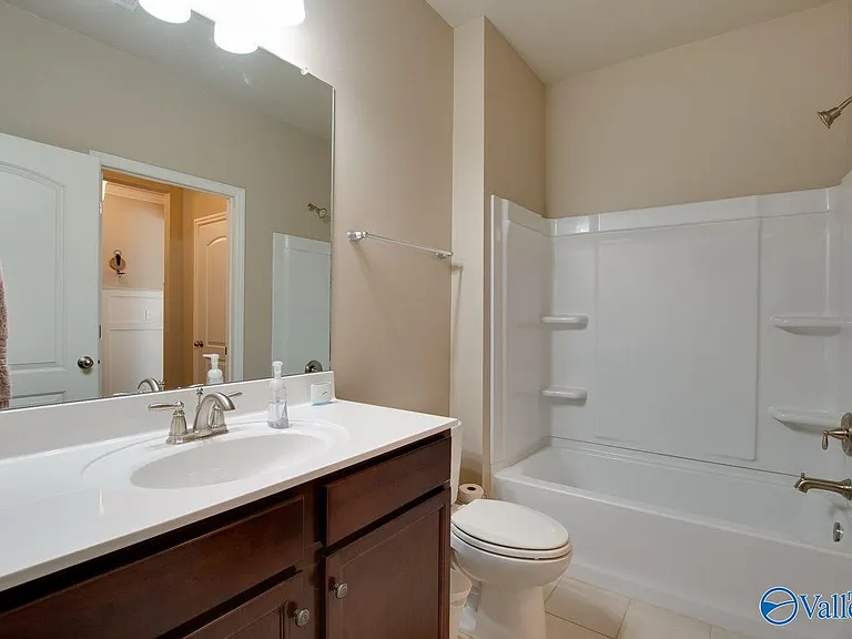 7206 Lathan Dr SE — Photo 6