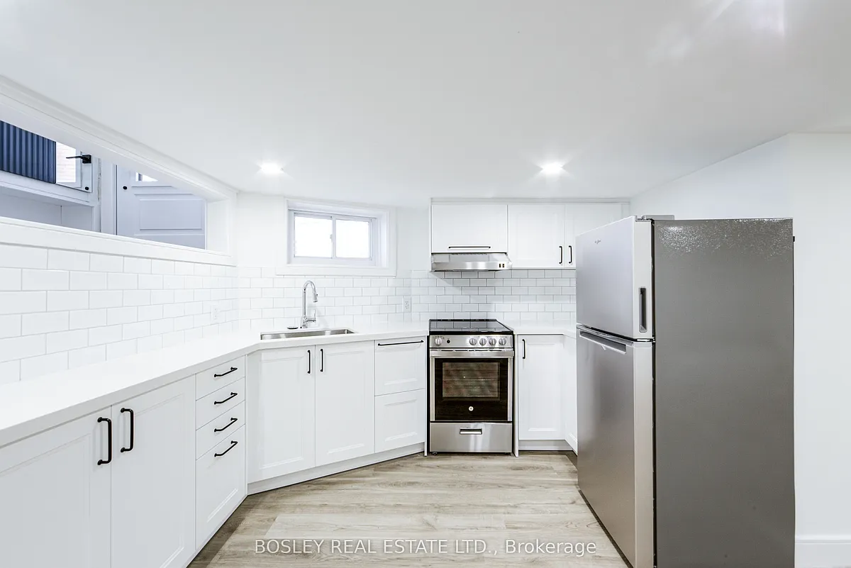 Building Photo - 13 Ravina Cres #LOWER