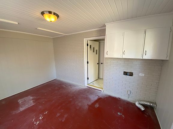 5th image of 102 Circle Dr