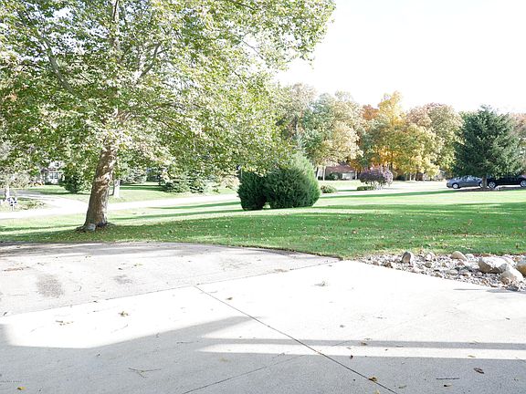 3rd image of 8933 W Scenic Lake Dr
