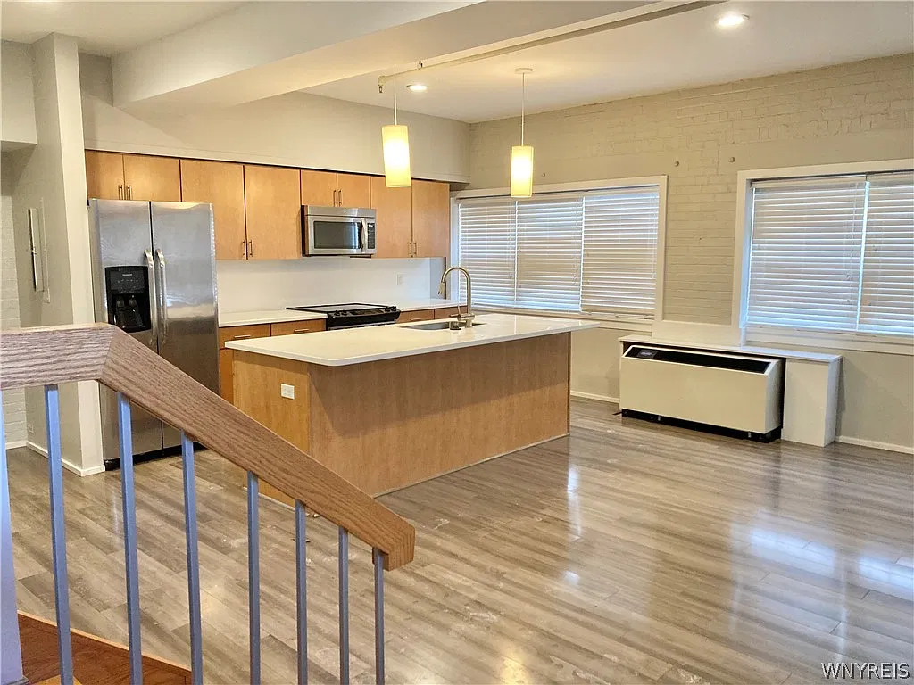 20 Tracy St — Photo 4