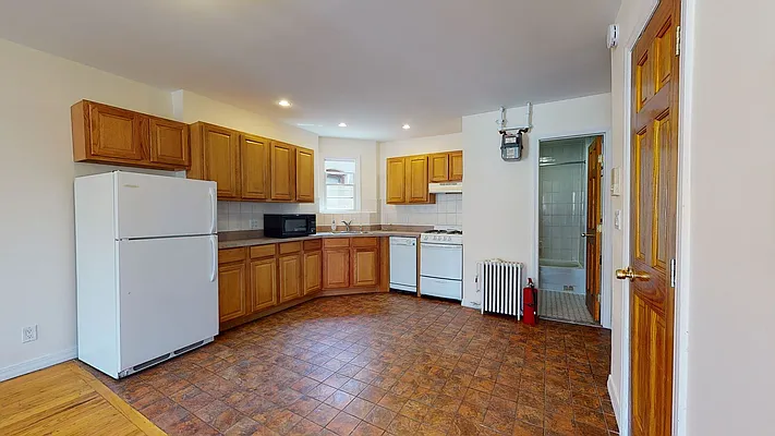 Rented by Brownstone Real Estate | media 16