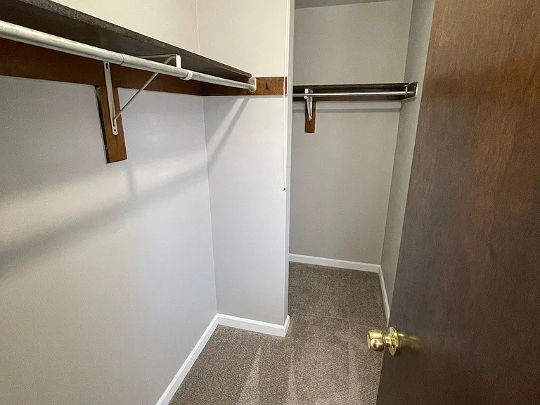 40 W Summerset Ln — Photo 7