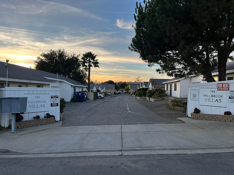 Old Stage Rd — Photo 14