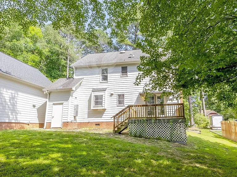623 Elmwood Ct — Photo 33