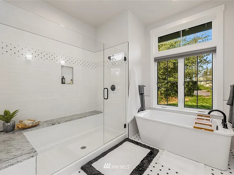 9779 NE Charisma Cir — Photo 14