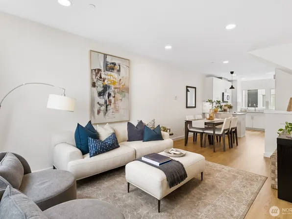 12524 15th Avenue NE #B, Seattle, WA 98125