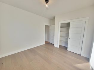 716 N Laurel St, Ashland, OR 97520