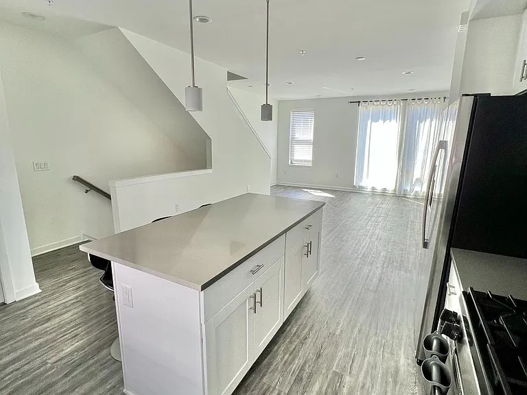 3103 Beachview Ln — Photo 8