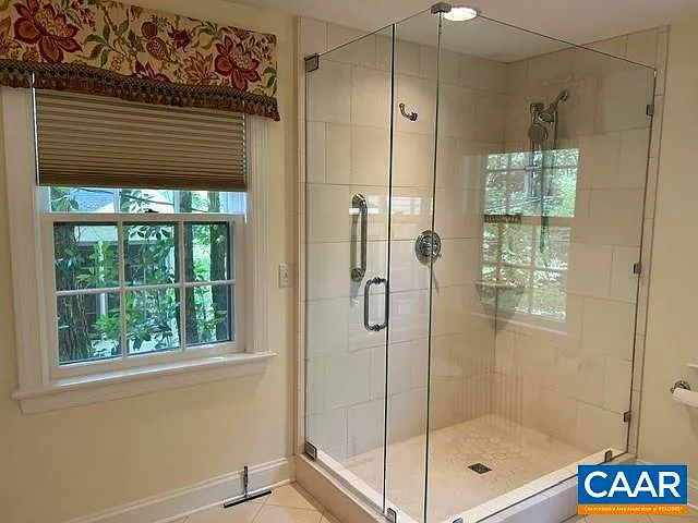 1618 Oxford Rd — Photo 28