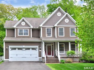 1 Ridgeview Dr, Farmington, CT 06032