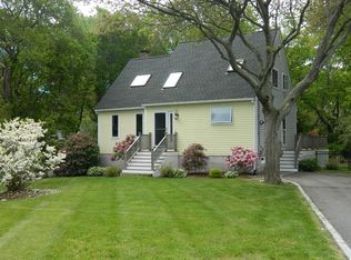 8 Morton Rd, Scituate, MA 02066