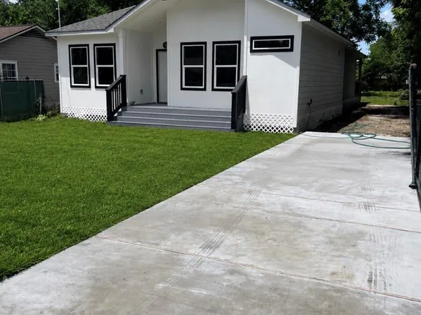 4323 Oxford St, Houston, TX 77022
