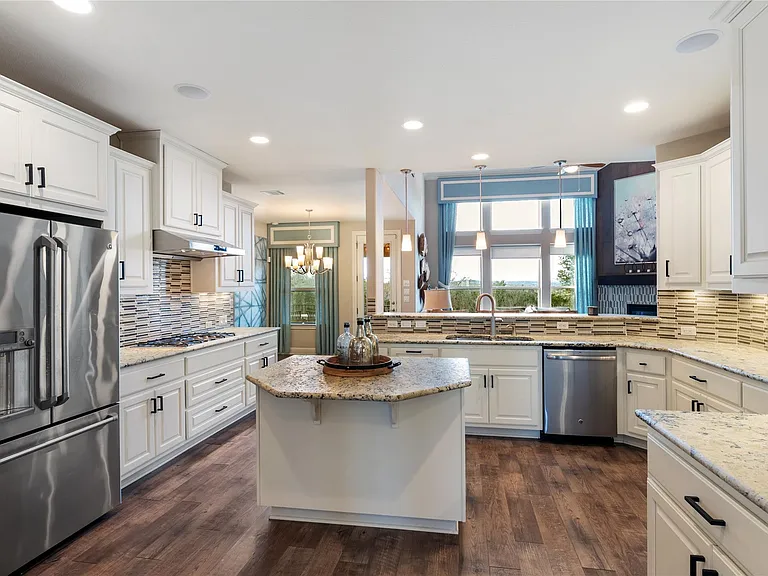 273 Jacksdaw Dr — Photo 4
