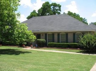 2432 Old Creek Rd, Montgomery, AL 36117