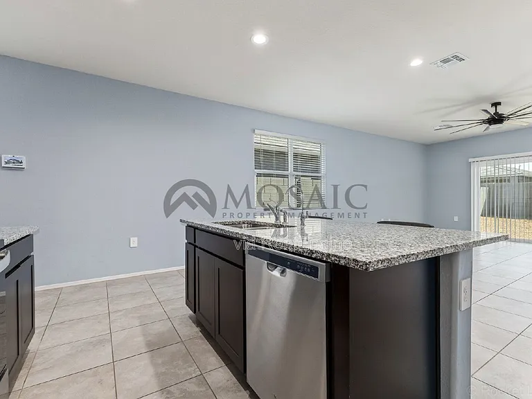 35349 W San Alvarez Ave — Photo 15