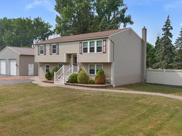 2187 Kenyon Rd, Ontario, NY 14519