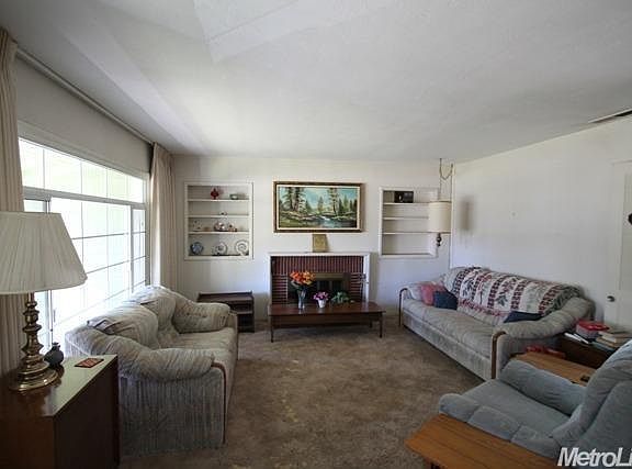 2nd image of 3219 Kentfield Dr