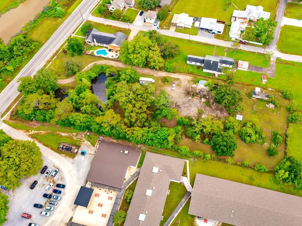 2741 Highway 1, Labadieville, LA 70372