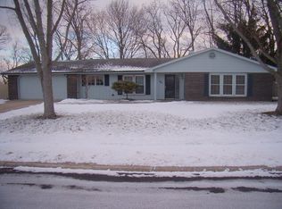 704 Bluffview Dr, Angola, IN