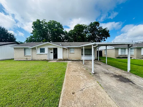 1104 Ashland Dr Photo 1
