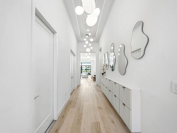 4th image of 20086 Hirono Lane