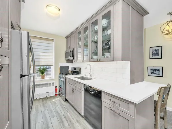 9201 Shore Rd, Brooklyn, NY 11209