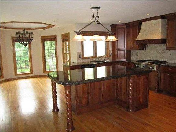 3rd image of 9443 E Cross Creek Cir