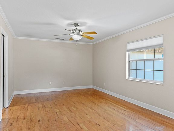 5th image of 2919 De Brocy Way
