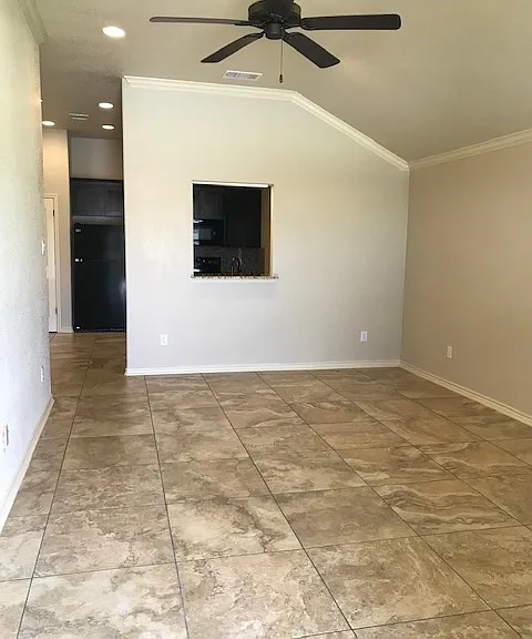 5506 Settlers Ct #B — Photo 3