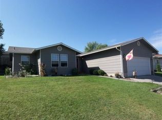 504 Broadview Dr, Grandview, WA 98930