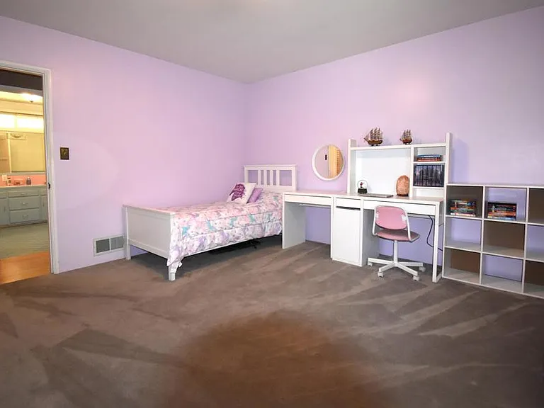841 W Roses Rd — Photo 25