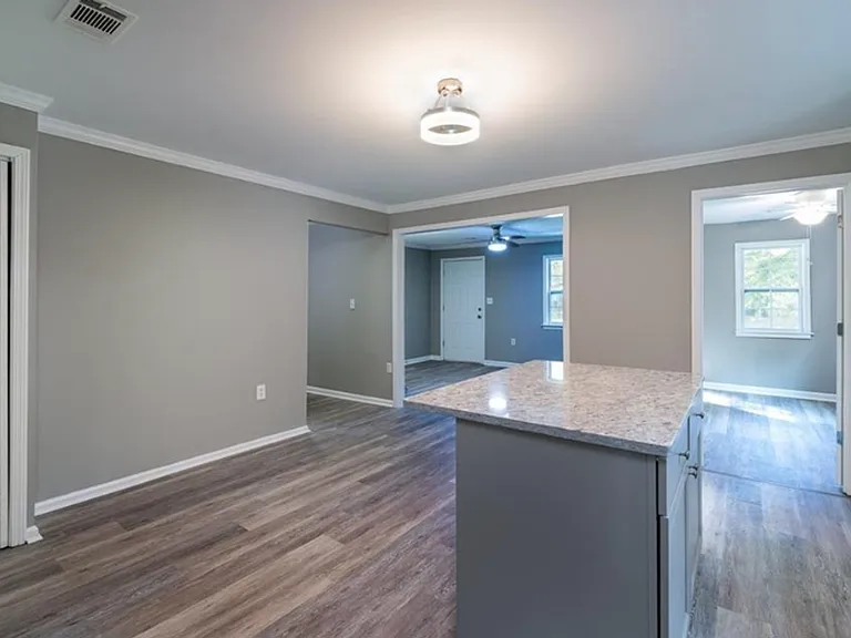3028 Grand Ave SW — Photo 6