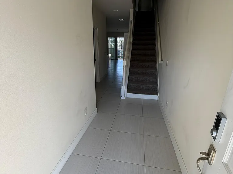 17505 Placidity Ave — Photo 3