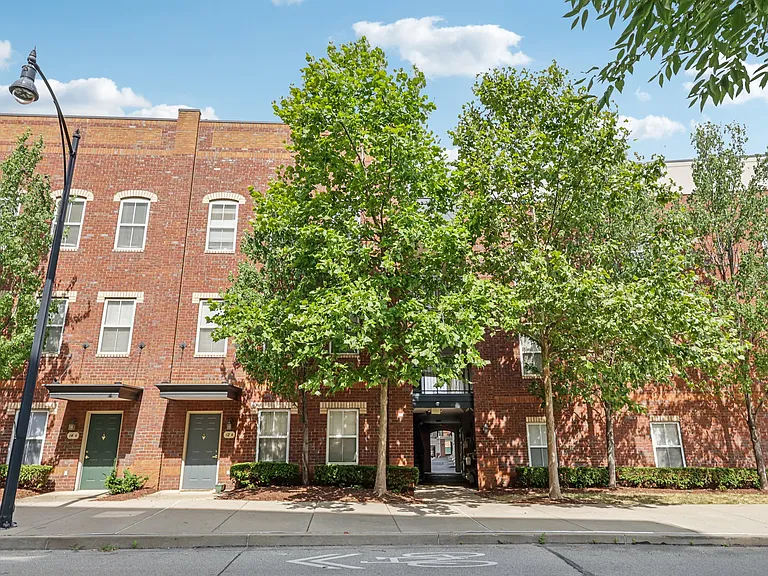 Carson Street Commons — Photo 10