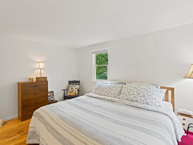 15 Courtland Dr — Photo 8
