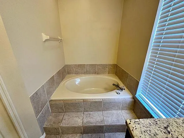 955 W Charing Cross Cir — Photo 20