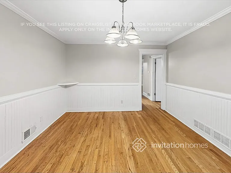 1321 Laura Ln — Photo 9