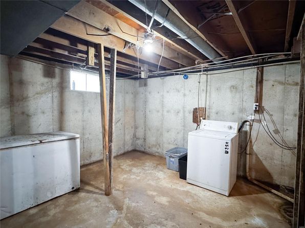 71 Church St, Steelville, MO 65565