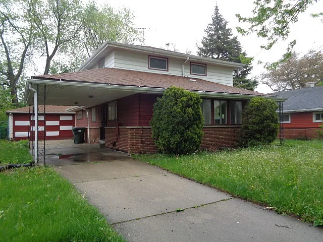 15215 Woodlawn Ave photo 1