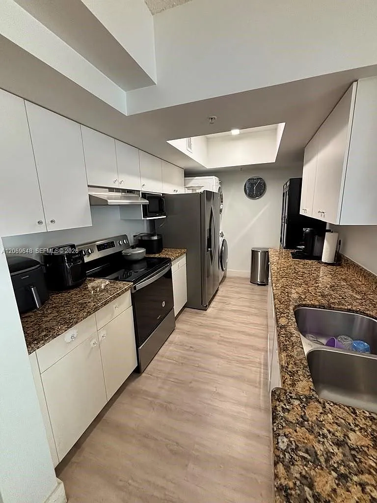 Blue Lagoon Condo — Photo 4